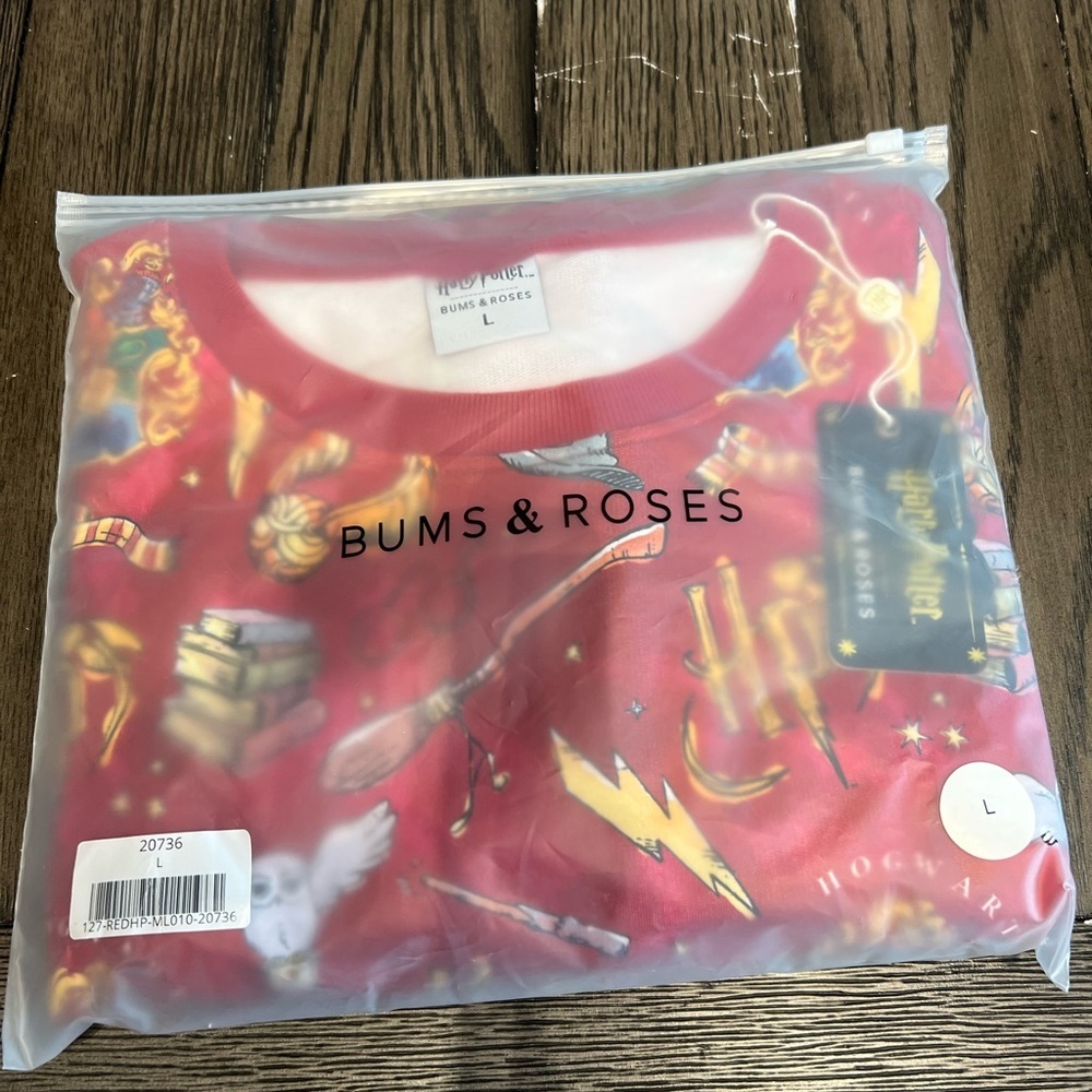 NWT Bums and Roses Harry Potter Back to Hogwarts Red Unisex Oversized Crew Neck